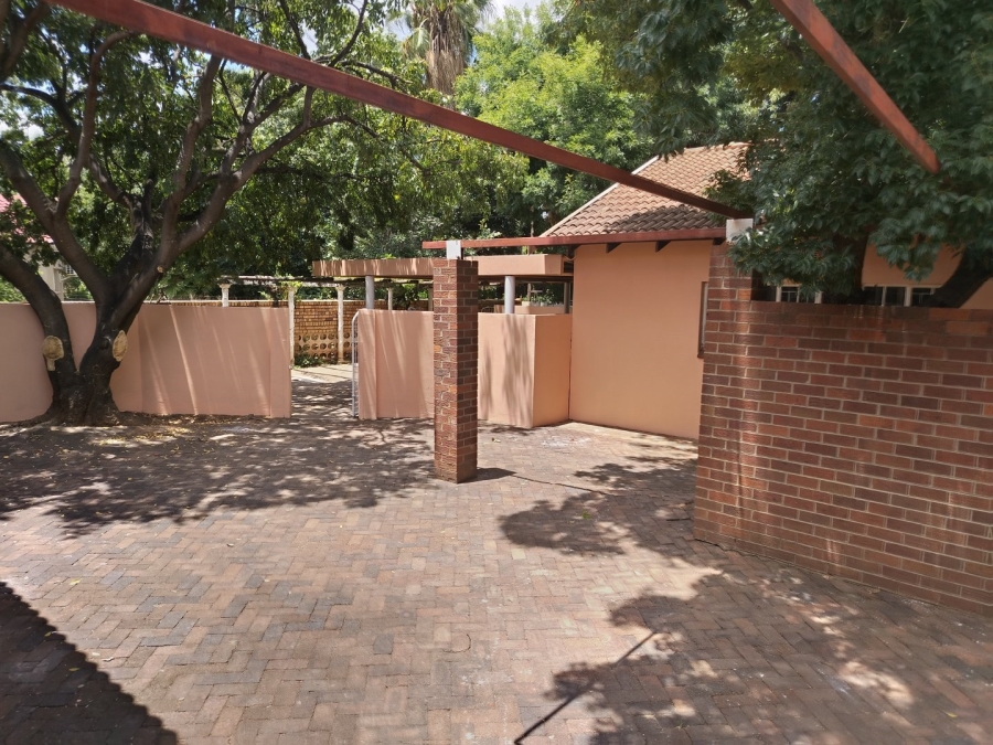 5 Bedroom Property for Sale in Flamwood North West